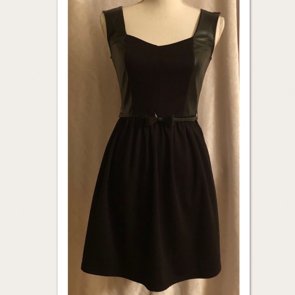 BEBOP Sleeveless Black FIT & FLARE DRESS SMALL